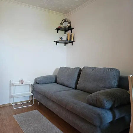 Apartament 17 *