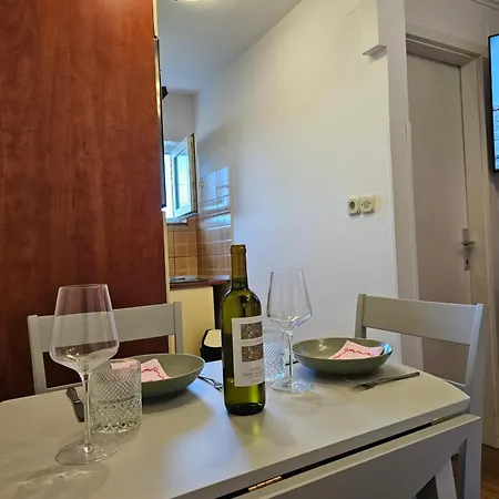 17 Apartman *