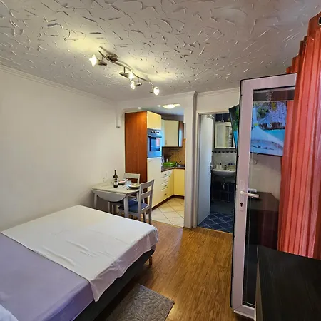 17 Apartament